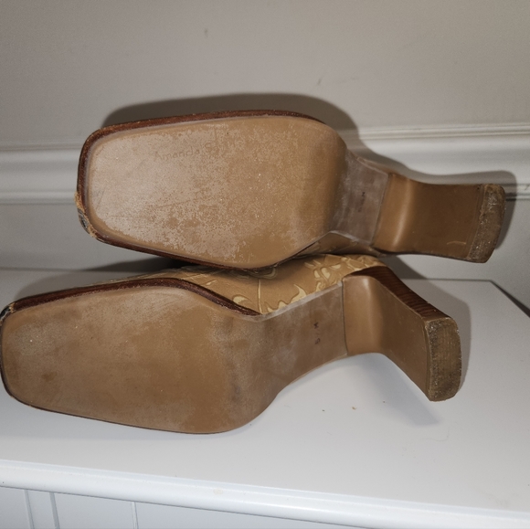 Amanda Smith Palomino Embossed boots - Picture 6 of 9